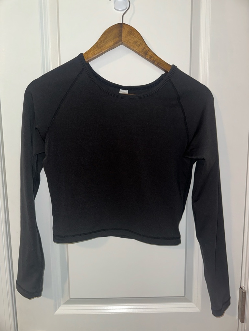 Paragon Fitwear Black Long-Sleeve Crewneck Top